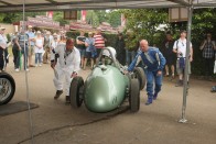 Goodwood: Angol bolondok  gyülekezete 290