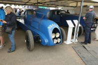 Goodwood: Angol bolondok  gyülekezete 353