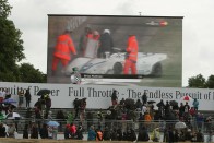 Goodwood: Angol bolondok  gyülekezete 371