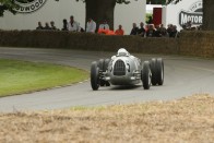 Goodwood: Angol bolondok  gyülekezete 379