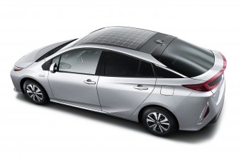 Napelemet kap a Toyota Prius