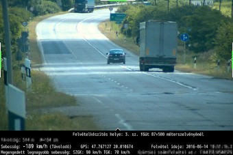 189 km/h 90 helyett – ámokfutót fogtak a 3-ason