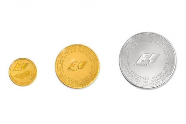 Egy menő F1-drukker ilyennel játszik fej vagy írást