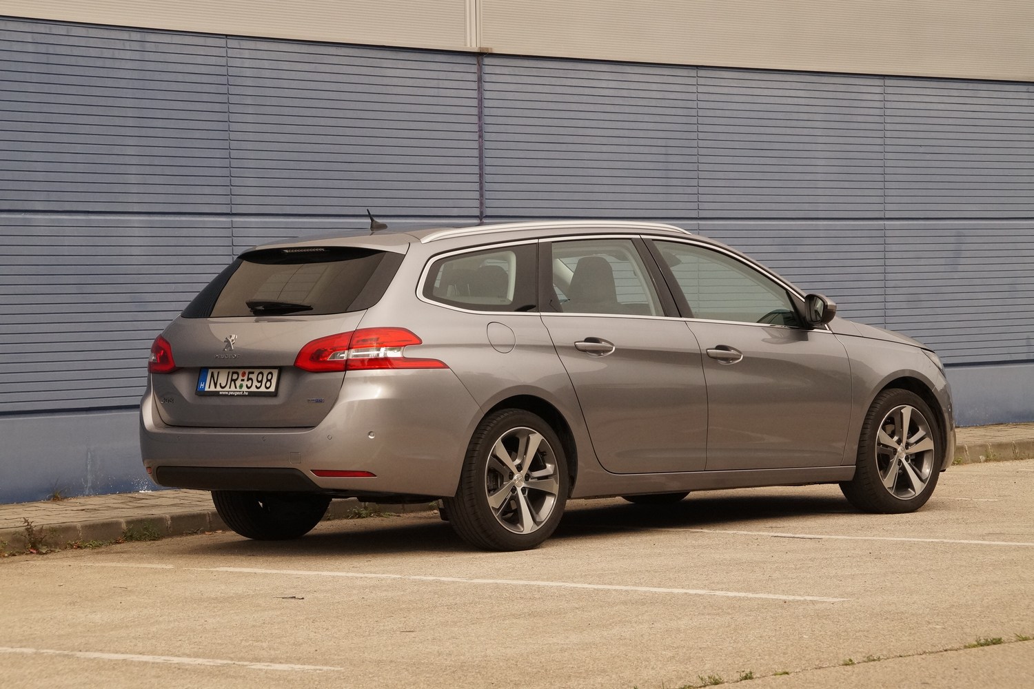 Íme, a Peugeot 308 legcsaládbarátabb verziója 6