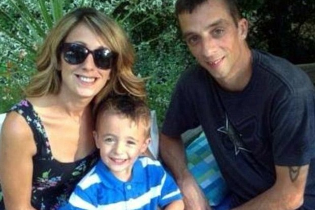 Feljelentette apját egy hatéves gyerek 1 | Vezess A boldog család (hiszen végül nem tartóztattak le senkit)