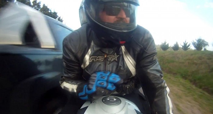 Fél centire a kaszástól