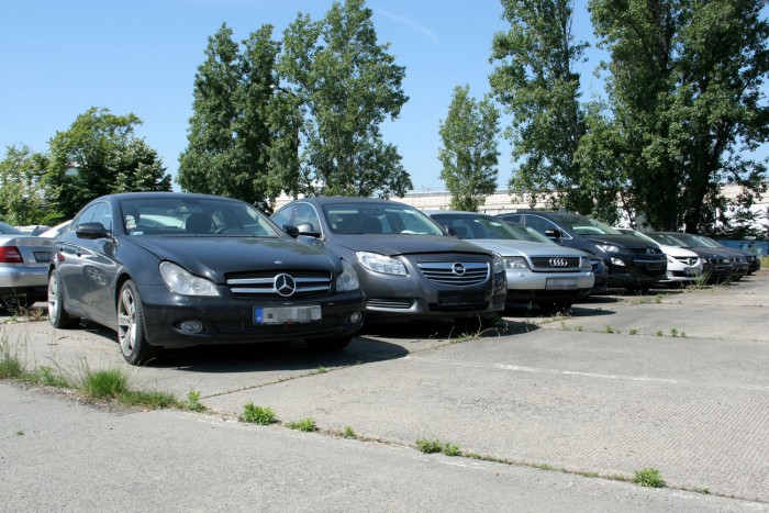 Megnéztük a cukorbárók lefoglalt luxusautóit 5 | Vezess 6