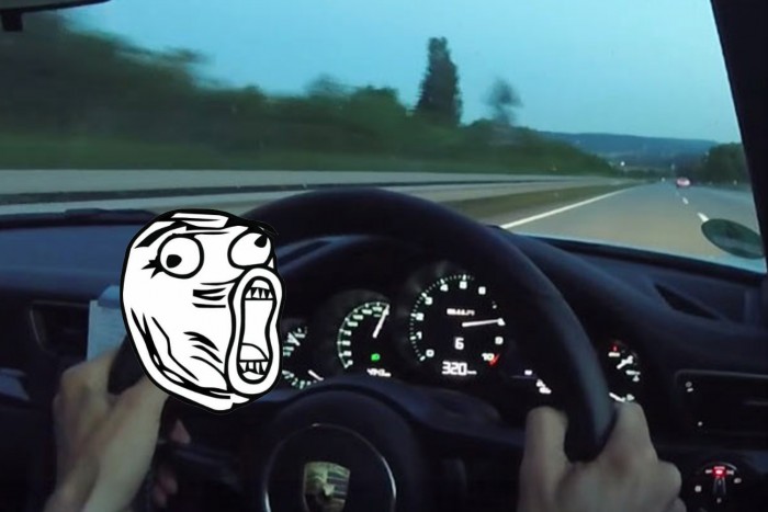 Így üti meg a 320 km/órát az új Porsche az autópályán