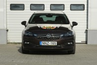 Astra kombi: Kényelmes, csendes családi Opel 3