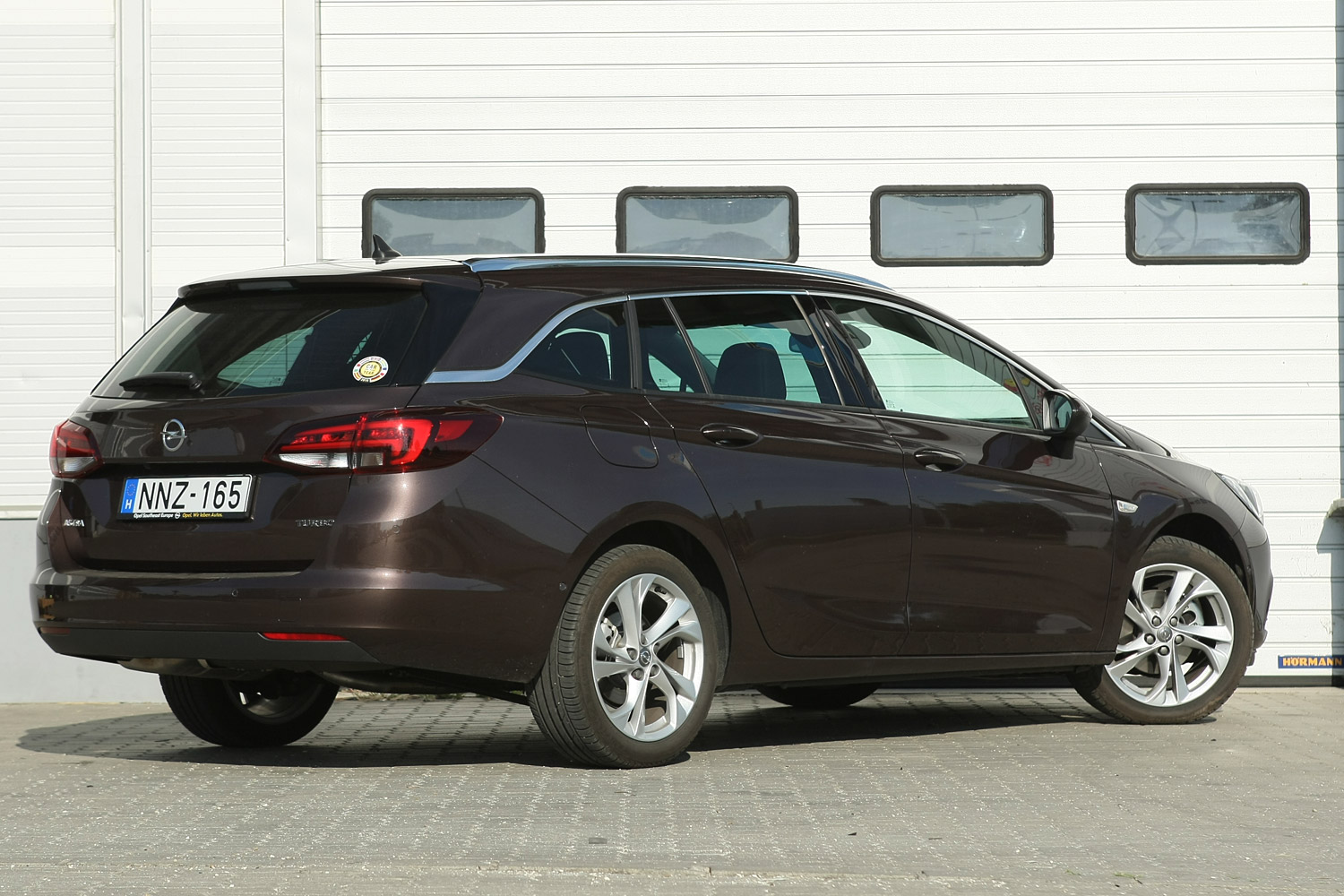 Astra kombi: Kényelmes, csendes családi Opel 8