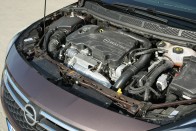 Astra kombi: Kényelmes, csendes családi Opel 69