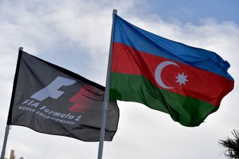 Bakuban rendesen berágtak az új Forma-1-főnökre