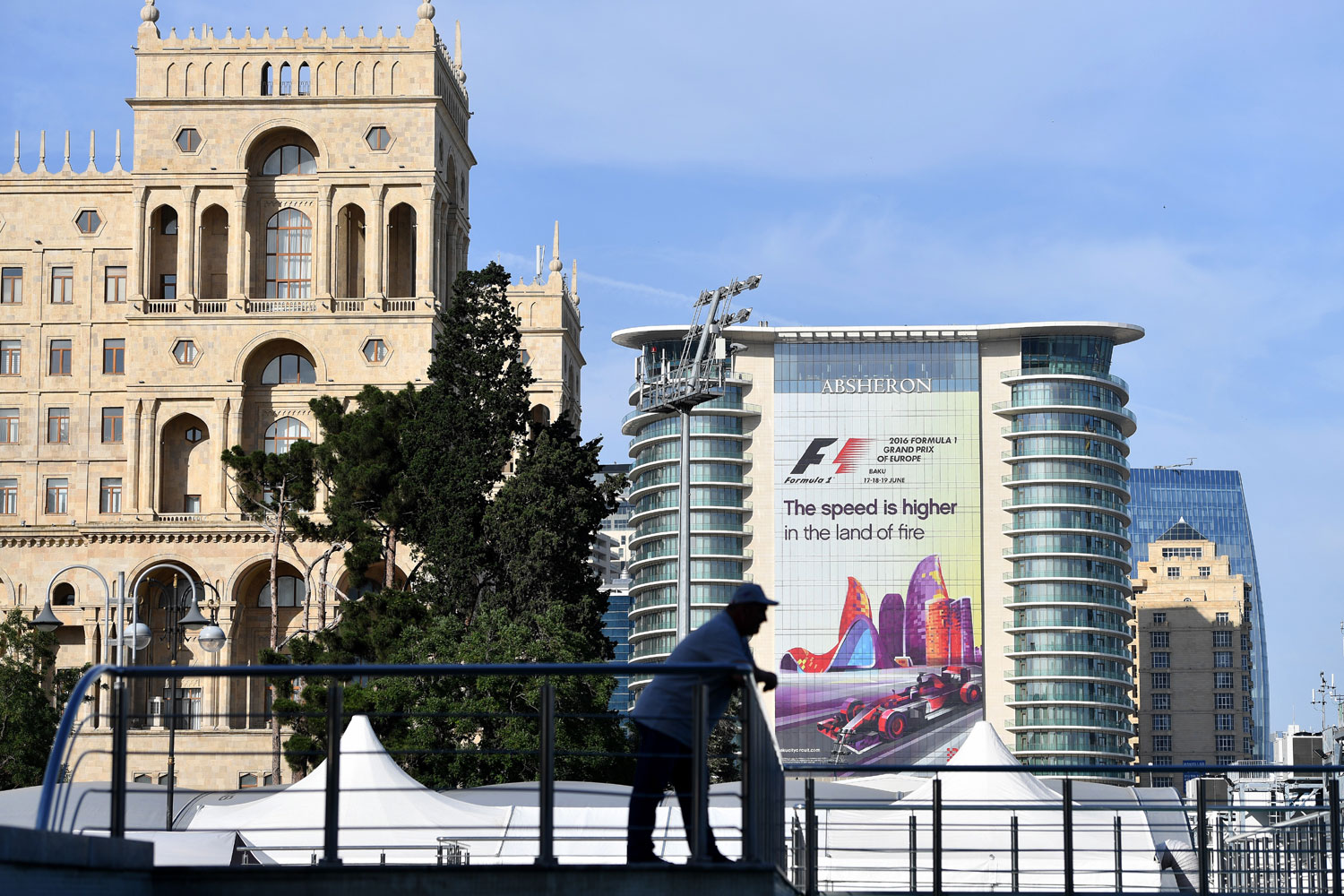 F1: Hamiltonnak nincs ellenfele Bakuban 36