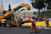 F1: Hamiltonnak nincs ellenfele Bakuban 60