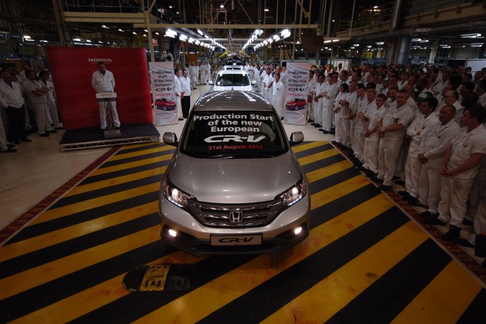 Drágulnak az autók a Brexit miatt? 3 1985-ben alakult a Honda gyéra Swindonban. A Civic mellett az európai CR-V-k készülnek itt