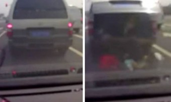 3 gyerek esett ki az útra egy kocsiból Kínában