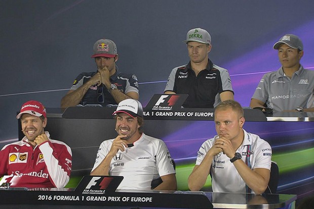 F1: Alonso Vettellel poénkodott Bakuban