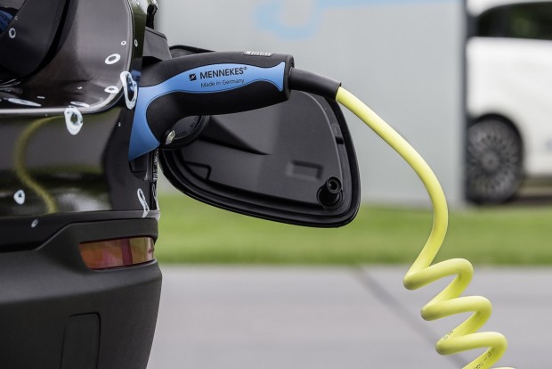 Több mint egymillió villanyautó az utakon