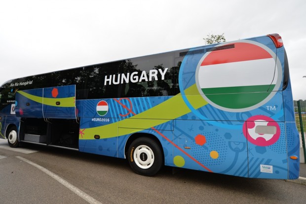 Bernd Storck elöl szeret ülni a válogatott buszában 1 | Vezess Bernd Storck elöl szeret ülni a válogatott buszában 1