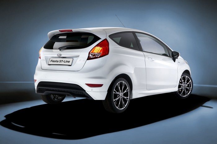 FordST-Line_2016_fiesta-3-4_back