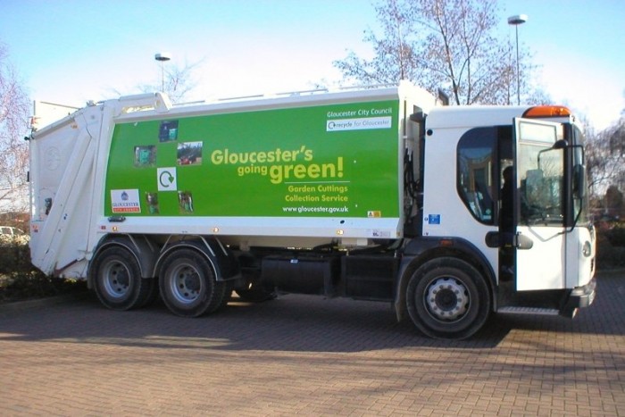 Kukásautó gázolta halálra a kutyáit sétáltató nénit