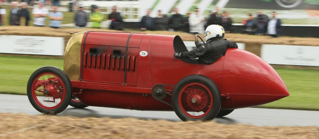 Goodwood: Angol bolondok  gyülekezete