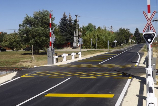 Két vonat szemben ment Csengelénél