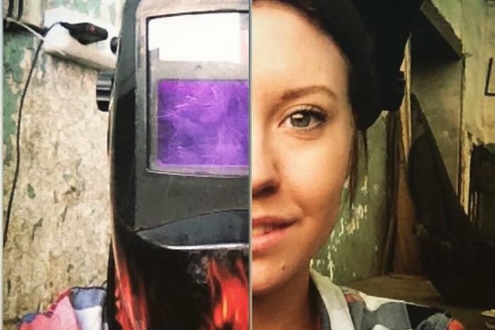 Egy dögös csaj, akitől a fém is megolvad