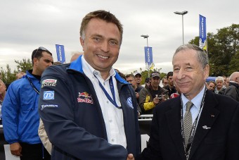 F1: A nyár végén jön az új McLaren-főnök