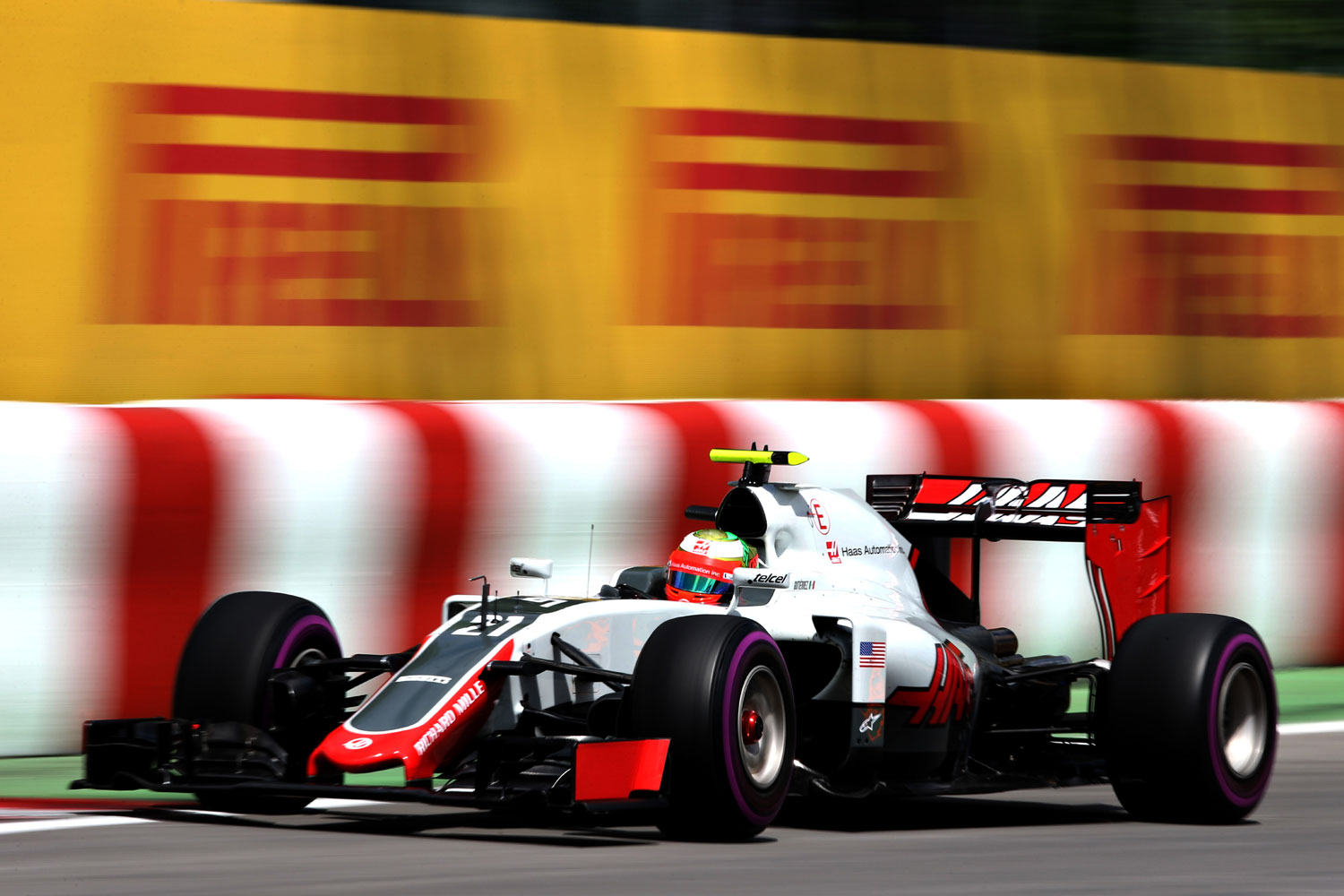 F1: 2-0 Hamiltonnak 14