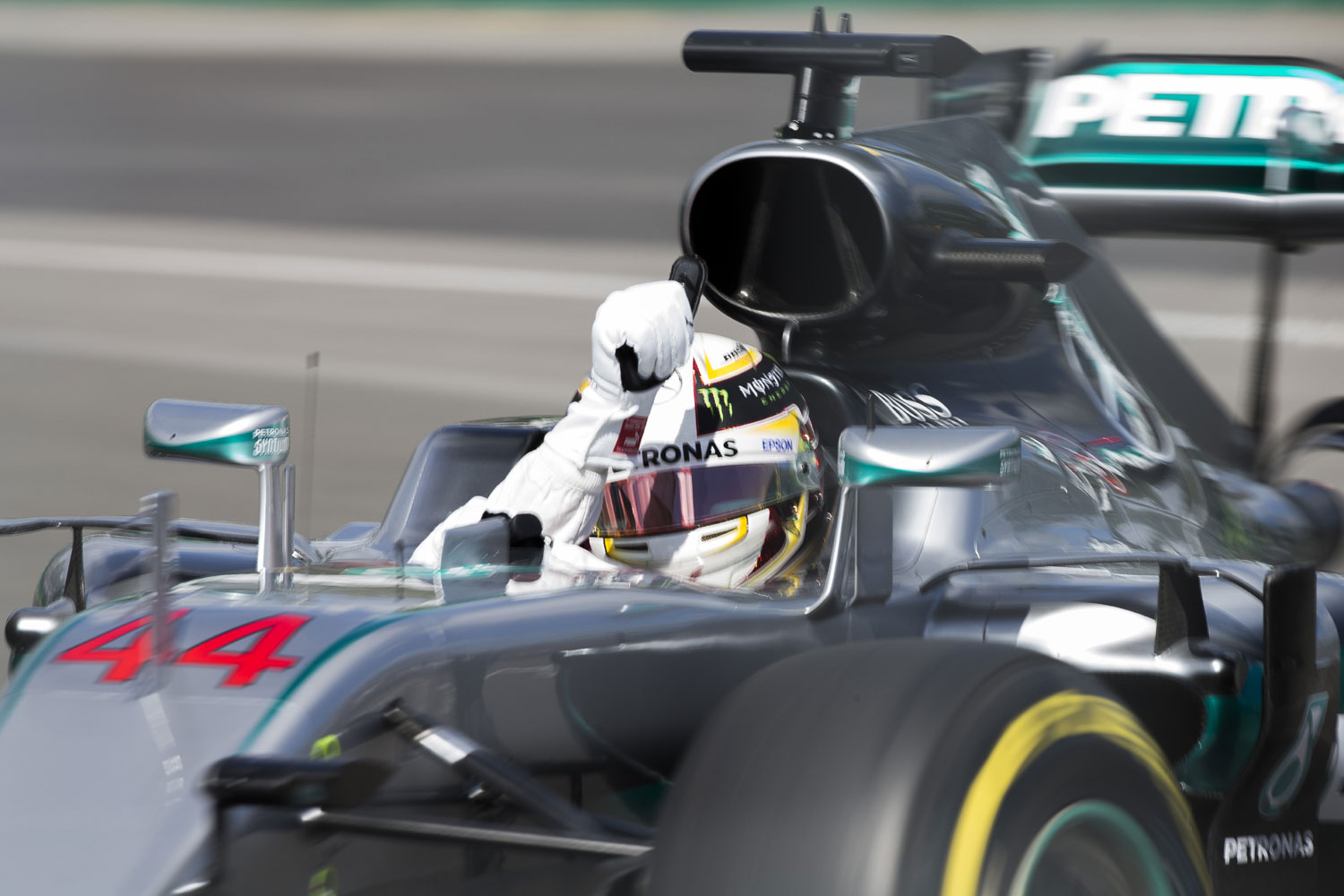 F1: 2-0 Hamiltonnak 11