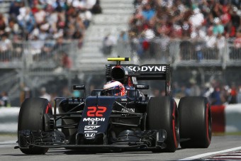 F1: Érzelmi okokból húzza a döntést a McLaren