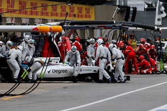 F1: A Williams hallgat a tiniről