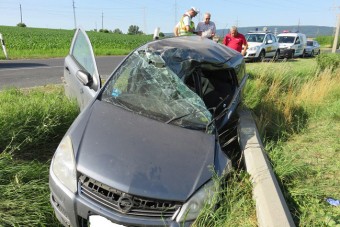 Megrázó fotókon a tatabányai halálos baleset