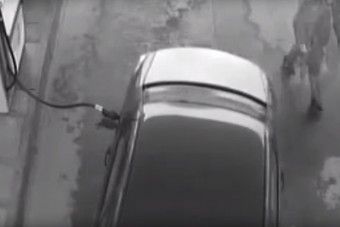 Horrorbaleset egy benzinkúton