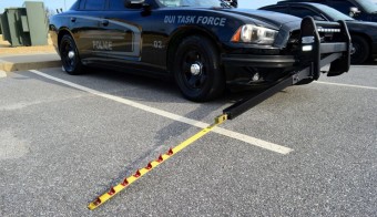 Ez az eszköz utcai harcost farag a rendőrautóból