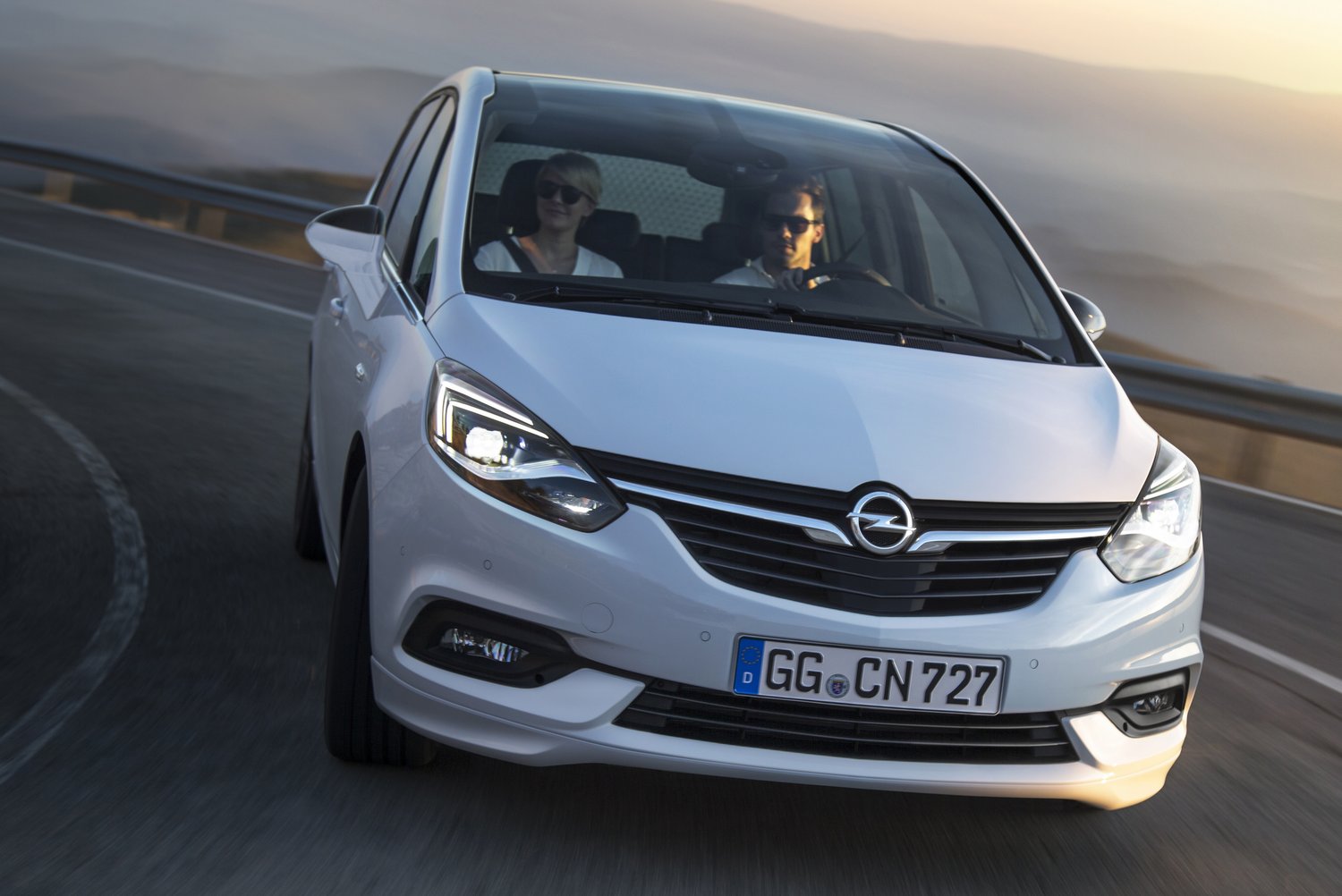 Rá sem ismersz, úgy megváltozott az Opel Zafira 10