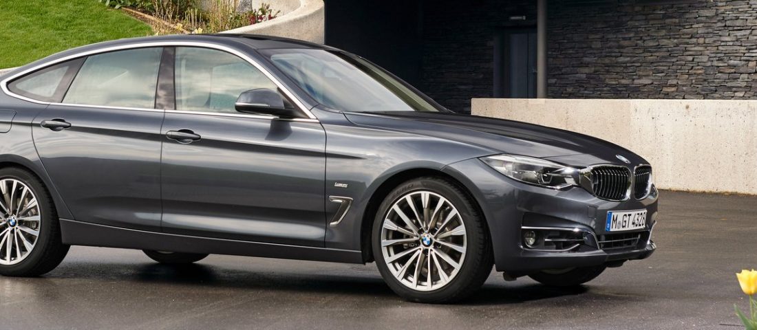 Megújult a BMW sportkombikupélimuzinja