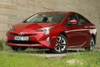 Toyota Prius: ez tényleg 4 litert fogyaszt 67
