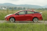 Toyota Prius: ez tényleg 4 litert fogyaszt 127