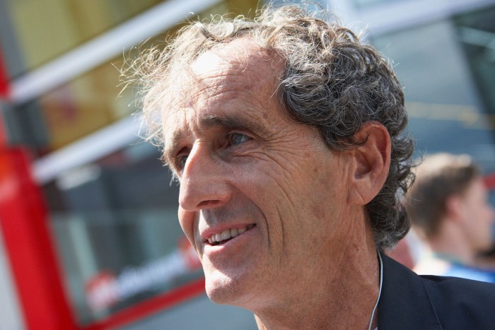 F1: A gyári Renault esélytelen az ügyfelei ellen