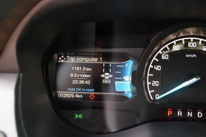 9,8 litert mértem kímélő üzemben, sok országúttal a kútnál