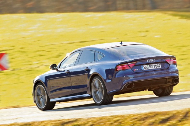 BMW vagy Audi jobb 600 lóerővel? 1 3,5 mp is elég százra gyorsítani