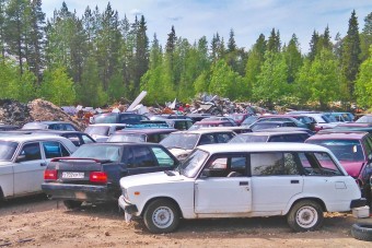 Migránsok autóit árverezik egy finn faluban