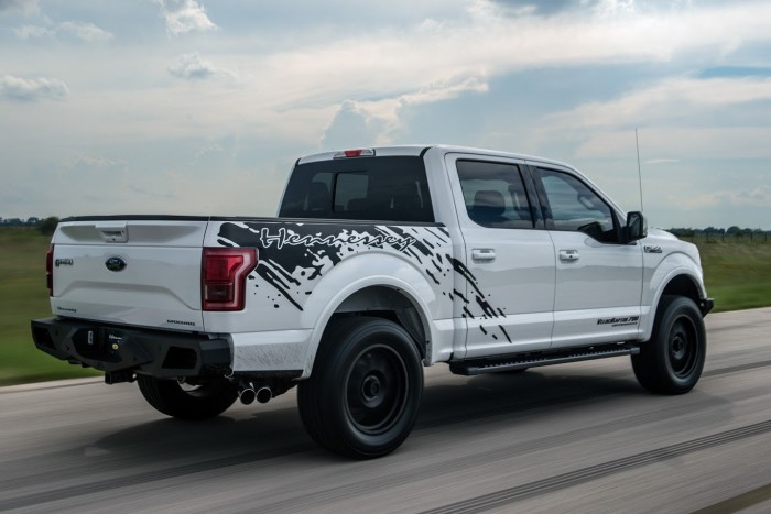 02-hennessey-2017-velociraptor