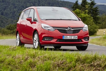 Új arc, okosabb fej