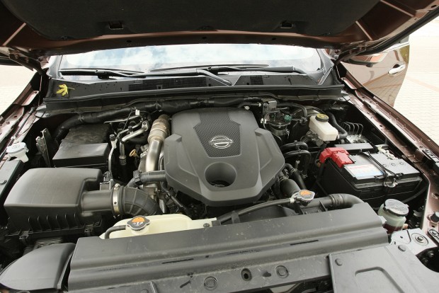 Nissan Navara: Munkához vagy pihenéshez? 7 Egy turbóval 160, kettővel 190 lóerős a 2,3 literes dízelmotor