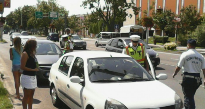 Sört osztottak a rendőrök 1 20162407084321