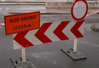 Oda a pesti alsó rakpart északi része