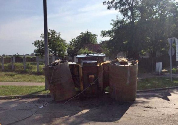 Ilyen, amikor egy úthenger felborul